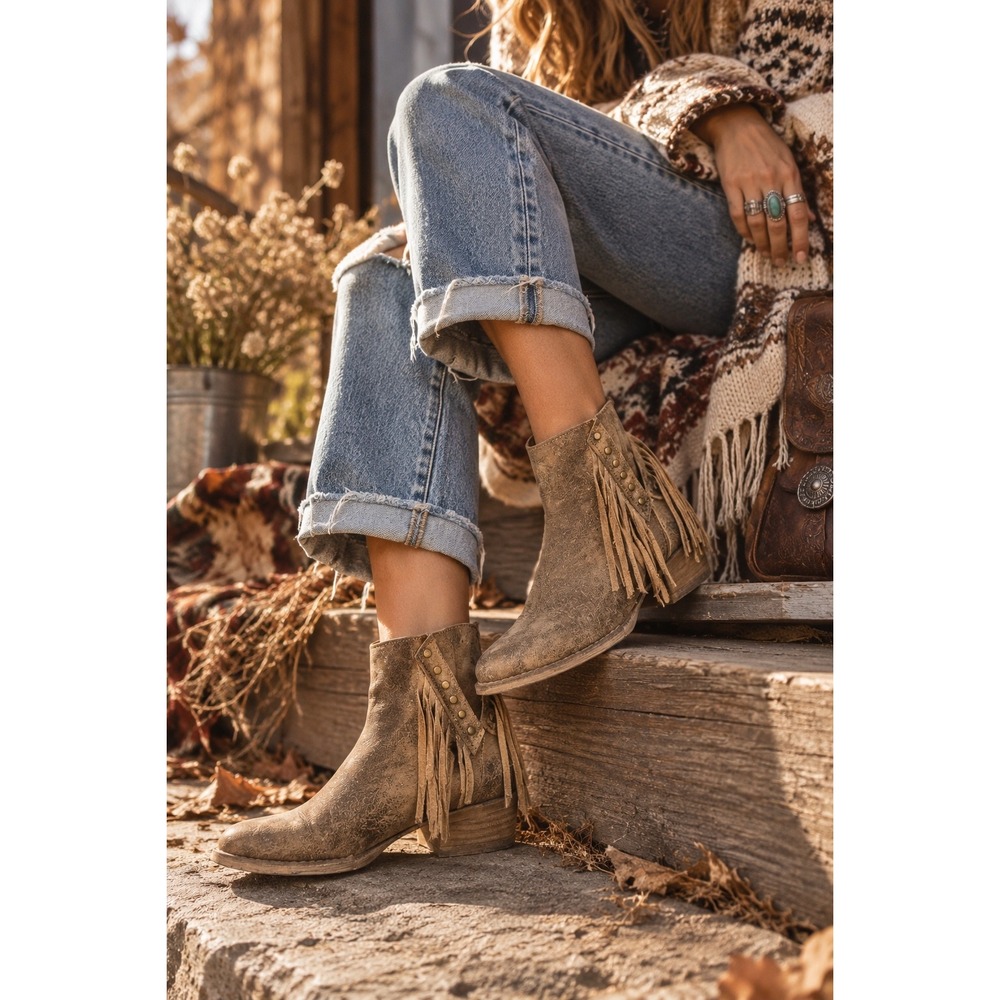 Circle G Brown Studded Fringe Leather Ankle Booties Western Boho Size 7.5